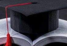 Освітяни Кам’янського отримали золоті медалі