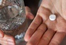 Краще прибрати з аптечки: дослідження показали, що популярний препарат спричиняє крововиливи в мозок