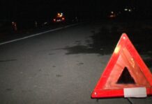 У Дніпровському районі 12-річний скутерист виїхав на зустрічну смугу та влетів у Mitsubishi: керманич в реанімації