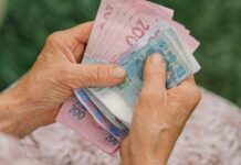 На яку пенсію можуть претендувати українці із зарплатою 10-15 тисяч: несподівані результати підрахунку