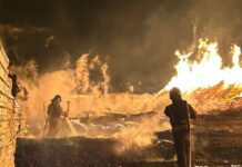 У Росії сталися вибух і пожежа на газопроводі, в МНС кажуть про “безлюдний участок”