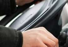 На дорогах України з’являться автомобілі з наклейкою “Н”: чого від них чекати