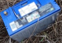 Викрали обладнання для авто: у Нікополі поліцейський офіцер громади затримав двох злочинців