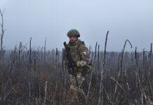 Російські війська проводять атаки з втратами бронетехніки на Лиманському напрямку: карти ISW