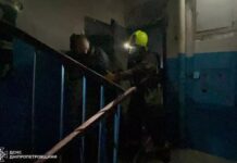 У Дніпрі під час ліквідації пожежі виявлено тіло жінки та врятовано чоловіка