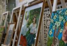 На Новій сцені Театру ім. Лесі Українки урочисто було відкрито виставку картин