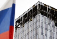 Росія: влада каже про «атаку дронів» у трьох областях, вибухи і пожежі