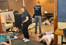 Ошукували військових та волонтерів під виглядом букмекерської компанії: у Кривому Розі судитимуть вісьмох учасників злочинної організації