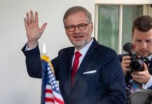 Чехія законтрактувала для України 180 тисяч снарядів і шукає ще 300 тисяч – Фіала