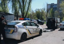 На проспекті Героїв у Дніпрі чоловік випав з вікна 8 поверху