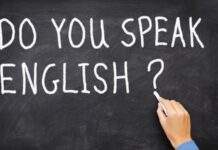 «Clara met her wife Maria at lesbian bar» – у РФ побачили «ЛГБТ-пропаганду» в сервісі вивчення мов Duolingo