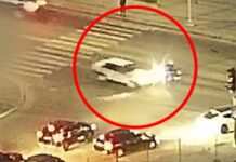 На Січеславській Набережній у Дніпрі ВАЗ зіткнувся з мотоциклом та Porsche: деталі