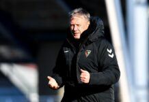 “Ні синців, ні подряпин”. Хацкевич заперечив побиття фанатами польського клубу