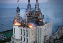 Уламки розлетілись на 1,5 км. З’явилось відео удару касетним снарядом по Одесі