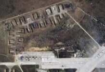 Розвідка Британії пояснила, чому в окупованому Криму на авіабазах малюють макети винищувачів