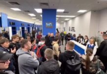 Загід Краснов підтримав дії влади щодо обмеження консульських послуг для чоловіків за кордоном