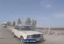 Запорізькі патрульні допомогли загасити палаючий автомобіль на блокпосту