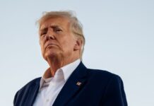 У Трампа обговорюють штрафи для країн, які відмовляються від долара, зокрема для РФ, – Bloomberg