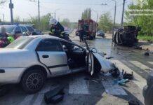 Водія деблокували з понівеченого внаслідок ДТП автомобіля: у Запоріжжі зіткнулися Mitsubishi та Газель