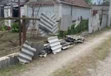 Внаслідок ворожої атаки по Нікополю та району пошкоджено будинки та інфраструктура