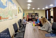 Працюють всі служби: У Кам’янському ліквідують наслідки ворожої атаки