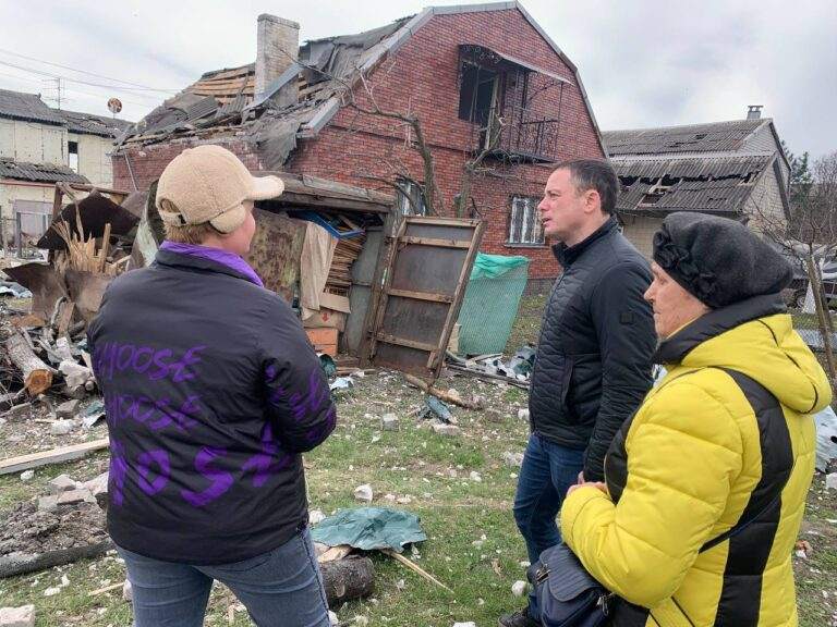 Мер Камʼянського відвідав постраждалих від нічних обстрілів