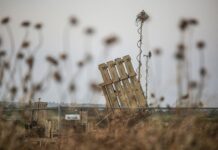 Ізраїль вдарив по великому об’єкту з виробництва зброї в Лівані (відео)