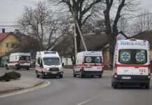 Росіяни здійснили ракетну атаку на передмістя Дніпра, постраждали четверо людей