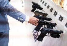 У МВС розповіли, скільки українці подали заяв на володіння зброєю