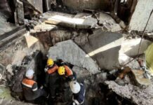 У Кривому Розі з-під завалів дістали тіло чоловіка