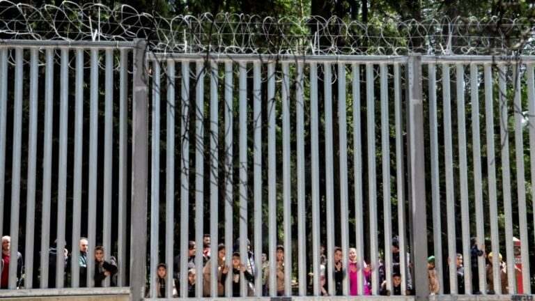 Нелегальний мігрант поранив польського військового на кордоні