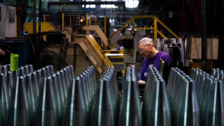 Навчання авіатехніків і пілотів, ППО та амуніція – голова Міноборони Бельгії розповіла про допомогу Україні