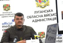 Вибухи у Луганську: Лисогор каже про удари в районі авіаційного училища і ремонтного авіазаводу