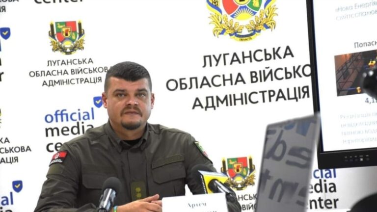 Вибухи у Луганську: Лисогор каже про удари в районі авіаційного училища і ремонтного авіазаводу