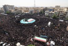 У Тегерані триває церемонія прощання з президентом Раїсі