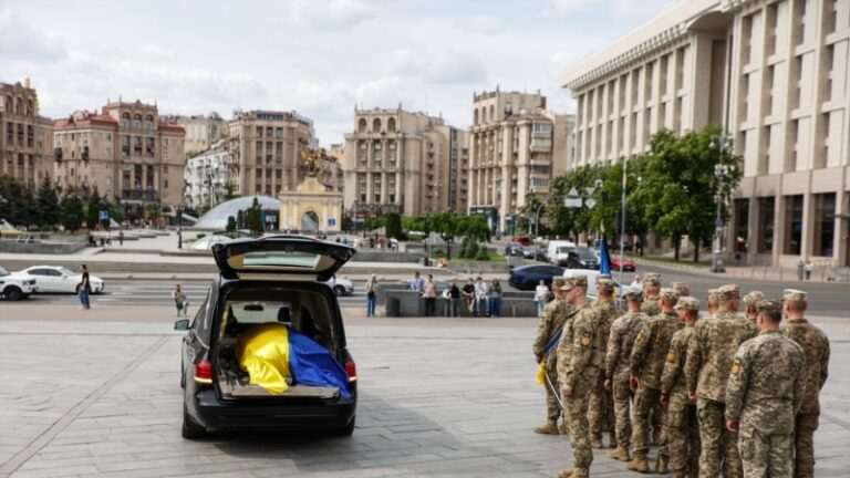 У Києві попрощалися з волонтером і добровольцем Едуардом Хатмулліним (фотогалерея)