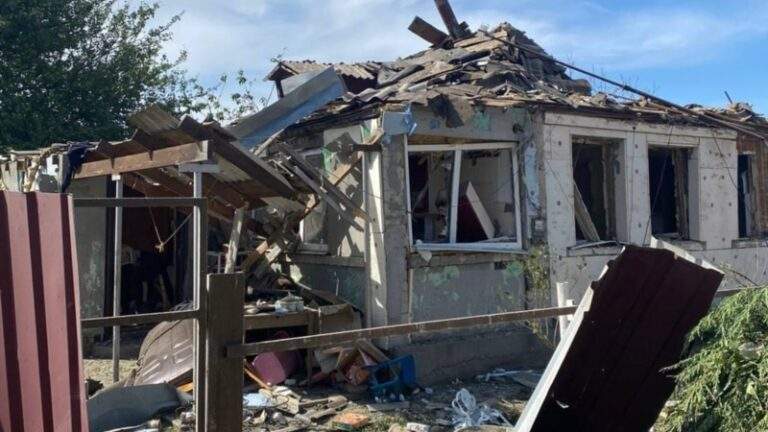 Двоє людей поранені через обстріл Руської Лозової на Харківщині – ОВА