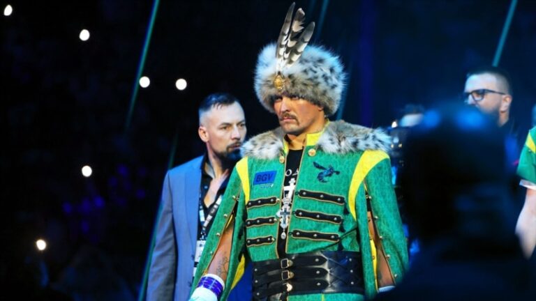 Стала відома дата бою-реваншу між Усиком і Ф’юрі