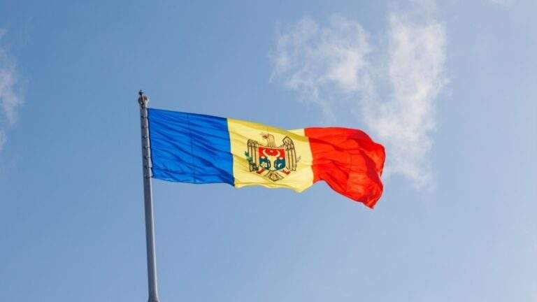 У Молдові ухвалили декларацію, яка засуджує політику геноциду Росії щодо України