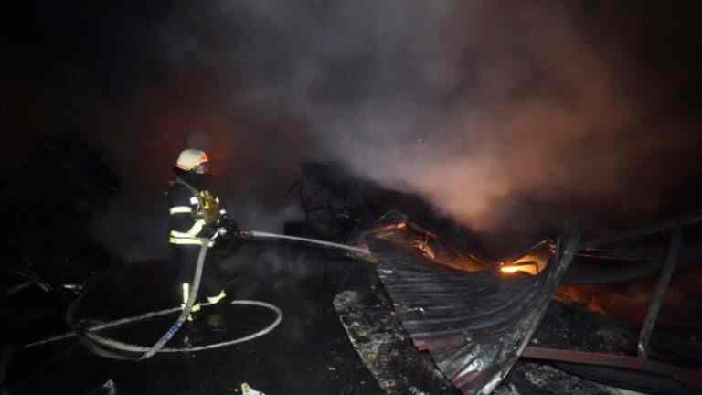 Війська РФ вночі завдали удару по Боровій на Харківщині, поранена людина – ДСНС