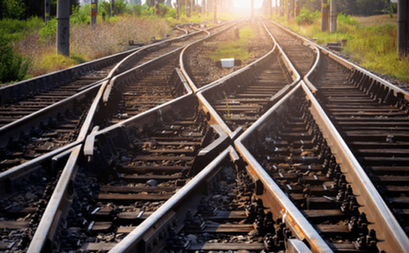 Поблизу залізничної колії у Дніпрі знайшли тіло чоловіка: деталі