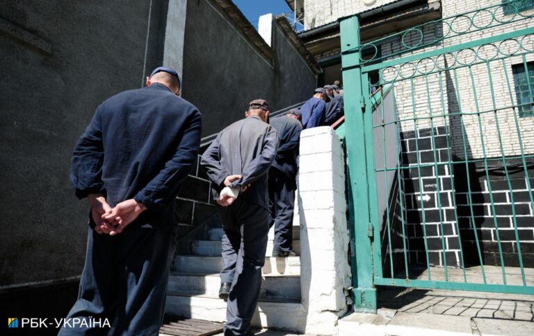 ДБР викрило масштабну систему катування в’язнів в українських тюрмах