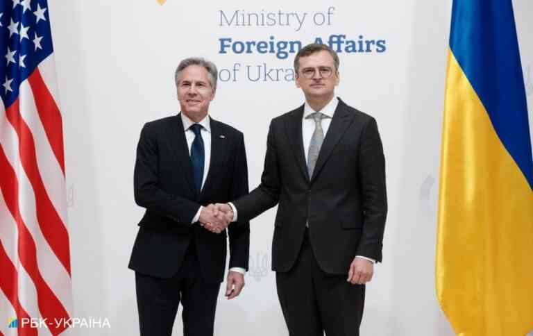 США виділяють Україні 2 млрд доларів на зброю, – Блінкен