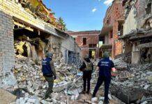 Росіяни ударили по Харкову трьома бомбами: з’явилися фото з місця обстрілу