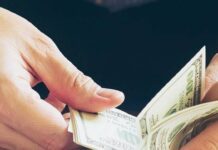 Як починають свій день успішні люди: 4 речі, які вони ніколи не роблять вранці