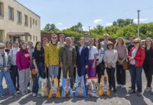 Молодь та активісти Камʼянського відвідали притулок для тварин