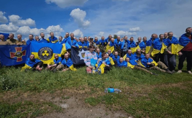 Україна повернула з російського полону 75 своїх громадян – Зеленський