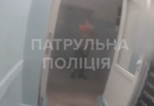 Ледь не задихнувся, подавившись шматком хліба: патрульні Кривого Рогу супроводили до лікарні автівку з дитиною