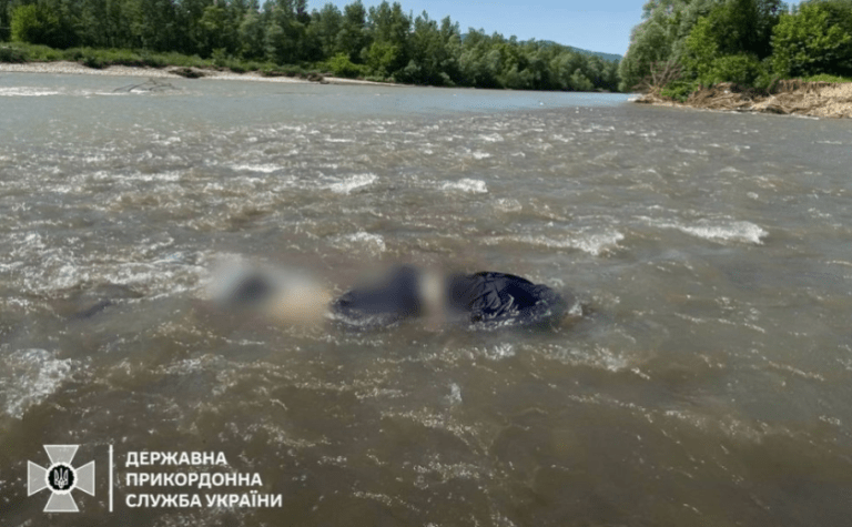 «Тіло несло течією вздовж берега»: у Тисі виявили черговий труп