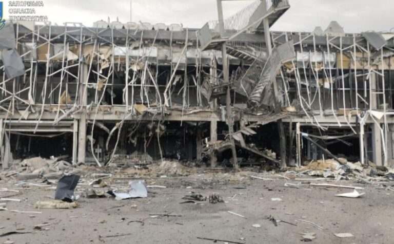 Ворог влучив ракетою в термінал аеропорту Запоріжжя: розпочато розслідування